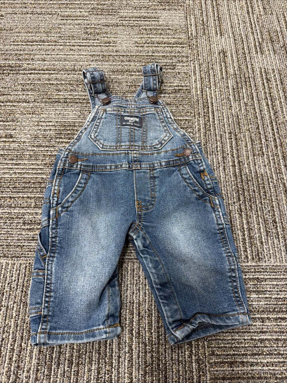 Oshkosh Bgosh Baby Overalls Denim Size 3 Months Carpenter Blue Jean Pants Snaps